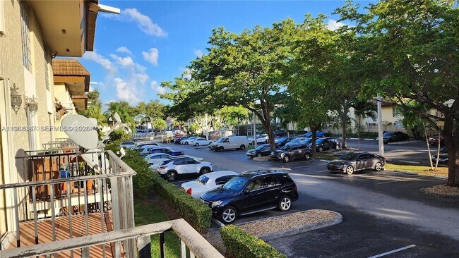 Building Photo - 8600 SW 109th Ave