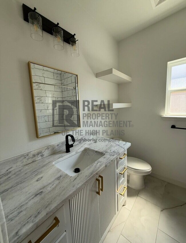 Building Photo - 2109 Freedom Dr