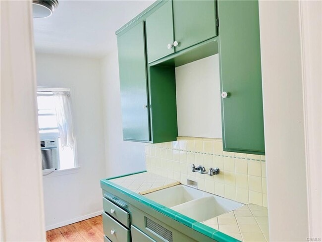 Kitchen and Window AC unit - 122 Elm Ave