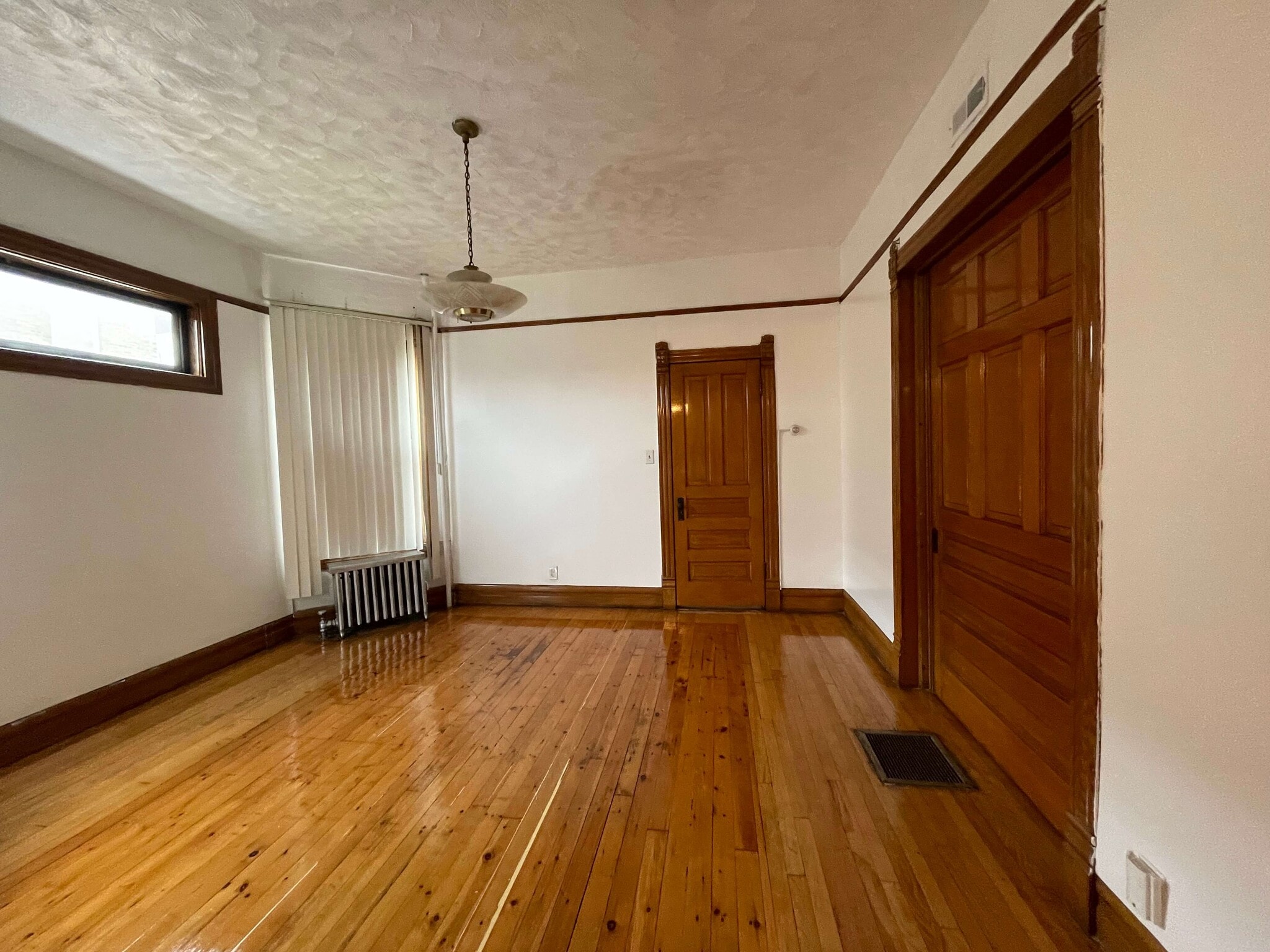 Building Photo - 7216 S Emerald Ave