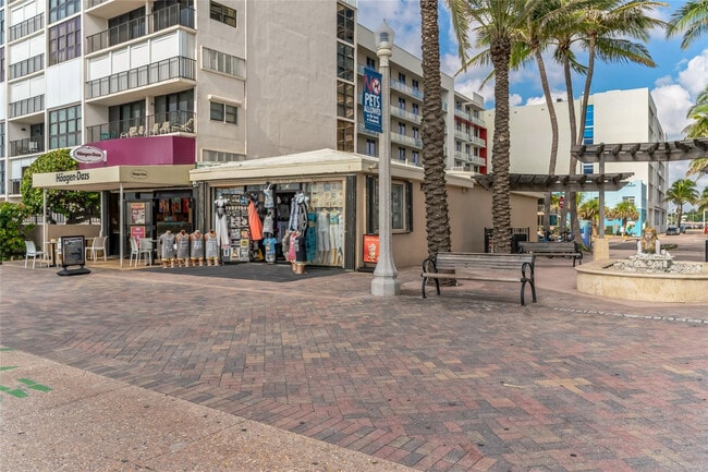 Building Photo - 324 Indiana St