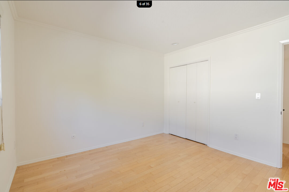Building Photo - 11260 Overland Ave