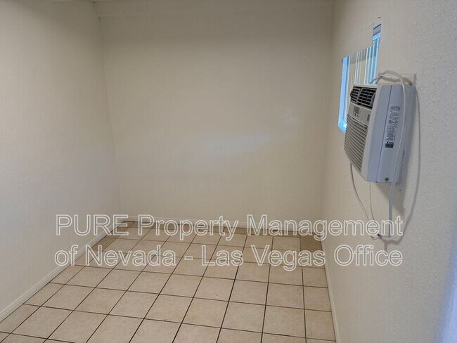 Building Photo - 23 W Basic Rd