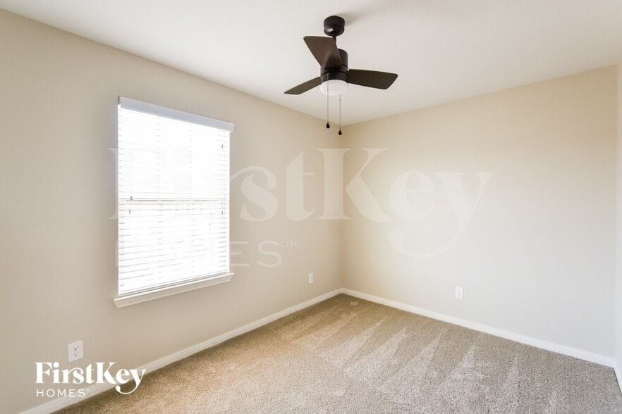 Building Photo - 12326 Kirshner Way