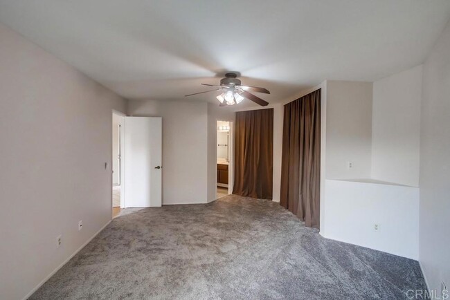 Building Photo - 9771 Mesa Springs Way