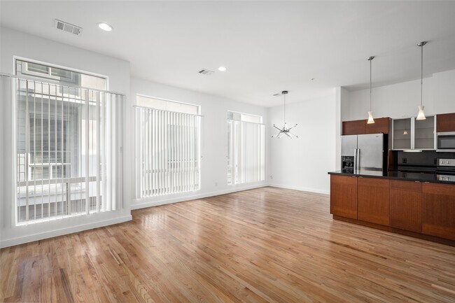 Building Photo - 5712 Winsome Ln