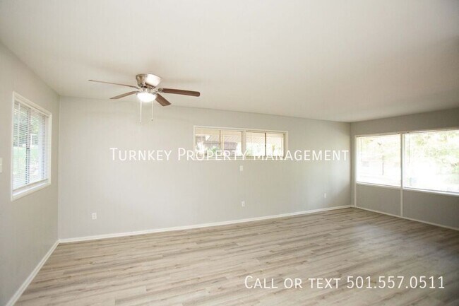 Building Photo - 6 Edgemont Dr