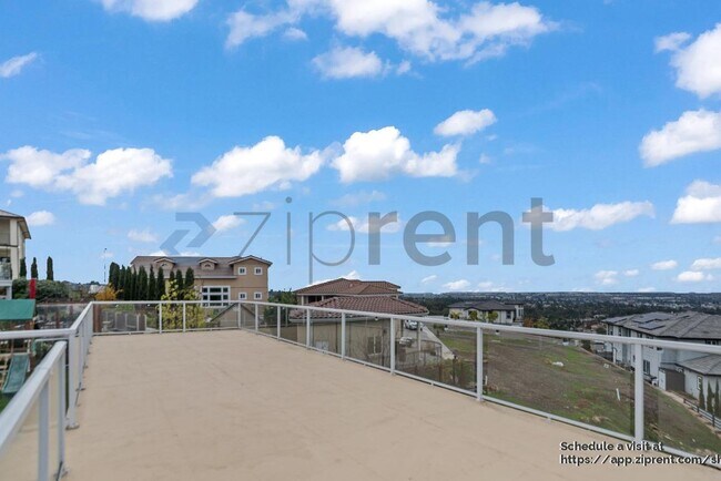 Building Photo - 24518 Karina St