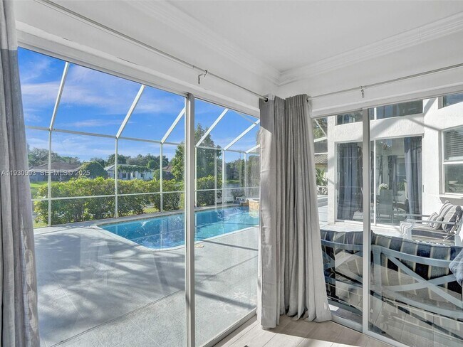 Building Photo - 4310 NW 63rd Ave