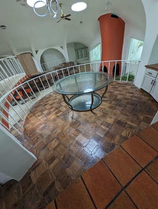 Building Photo - Large Underground House with indoor pool n...