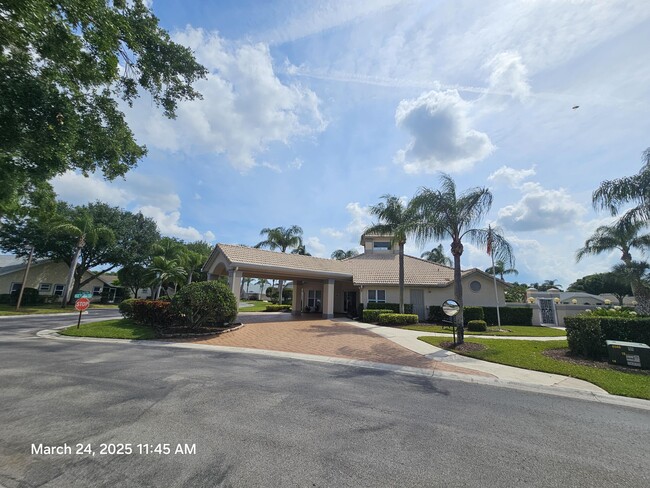 Building Photo - 4295 SE Brittney Cir