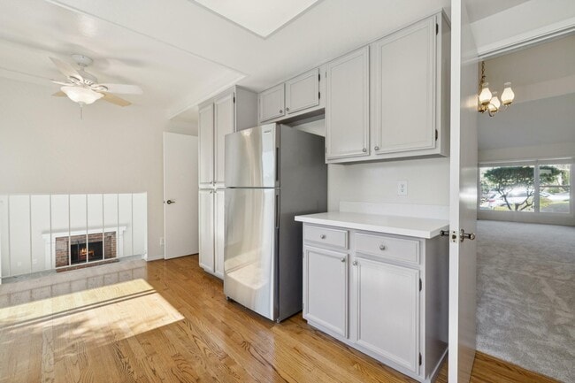 Building Photo - 2016 Fairmont Dr