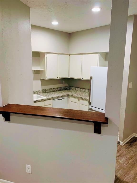 Building Photo - 2021 Spenwick Dr