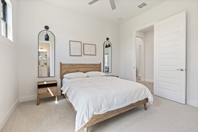 Building Photo - 1125 Sugar Bars Dr