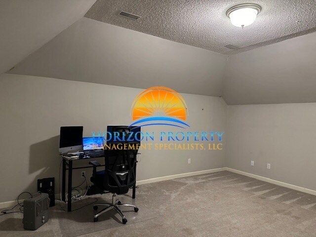 Building Photo - 127 Phantom Dr