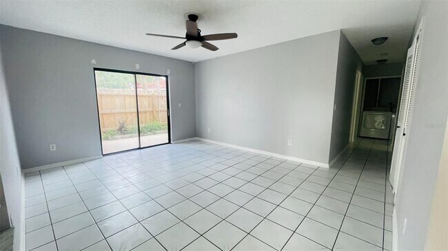 Building Photo - 1613 Little River Dr
