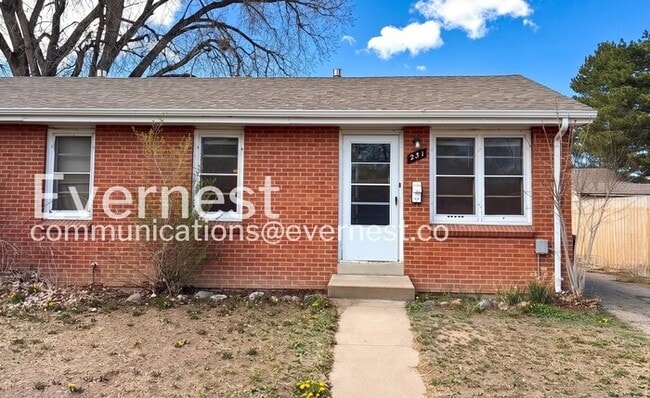 Building Photo - 231 N Roosevelt Ave