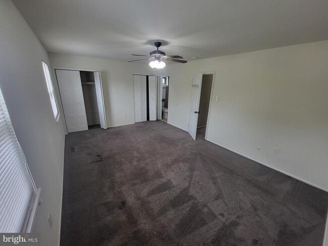 Building Photo - 24 Hollybrooke Dr
