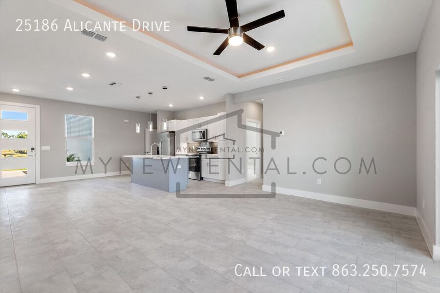 Building Photo - 25186 Alicante Dr