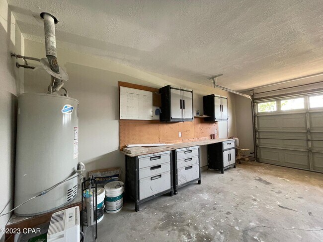 Building Photo - 122 Treasure Palm Dr