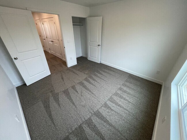 Building Photo - LaGrand at Old Sorrel!!