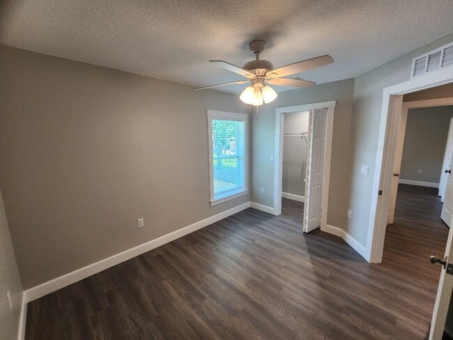Building Photo - Brand New 2 Story Edgewater Duplex