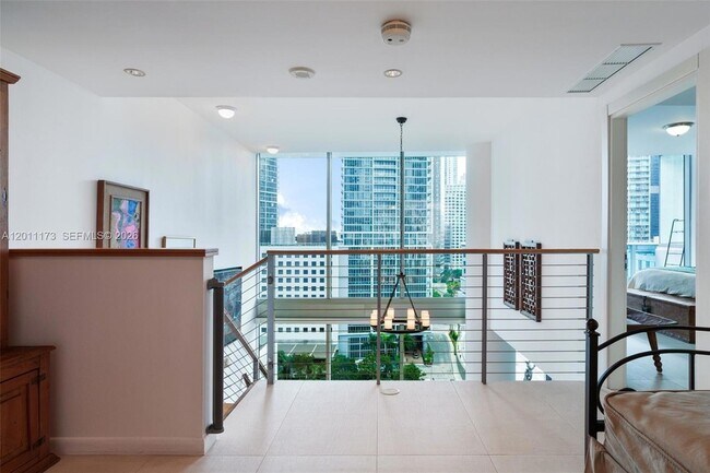 Building Photo - 200 Biscayne Blvd Way
