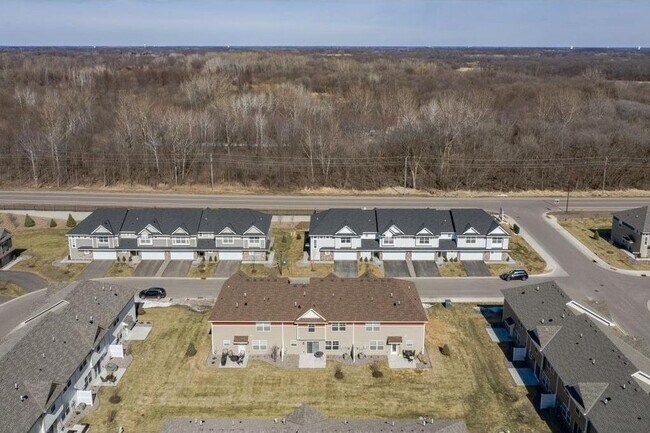 Building Photo - 13961 102nd Pl N