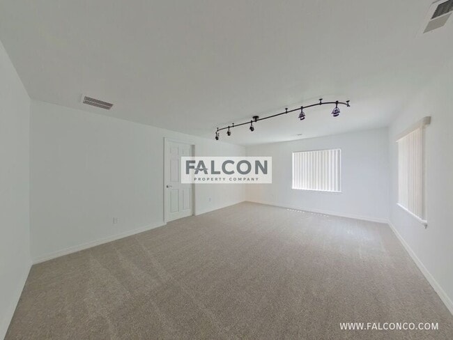 Building Photo - 12061 Merrill Heights