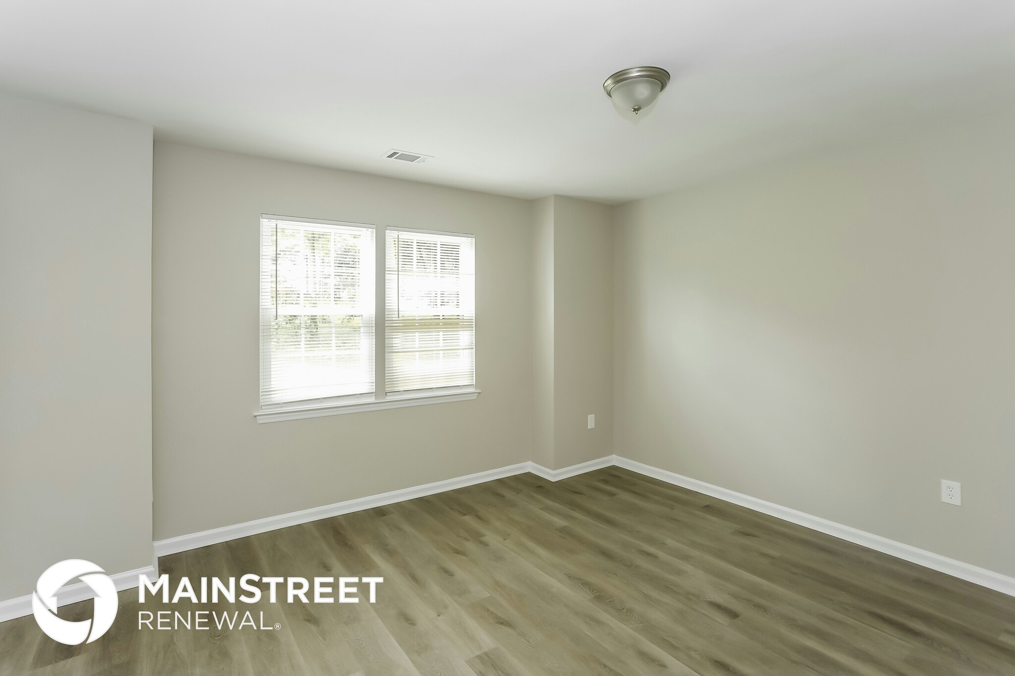 Building Photo - 10003 Greenwood Ct