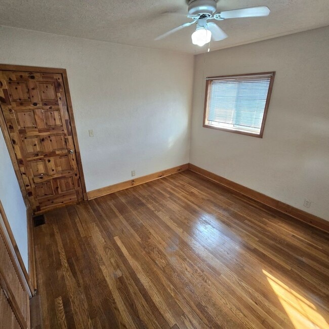 Building Photo - 2528 Hope St