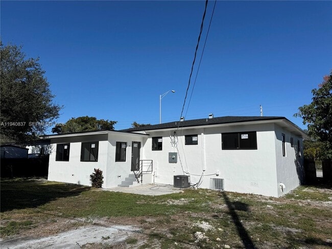 Building Photo - 1180 Opa-Locka Blvd