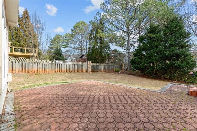 Building Photo - 2030 Brook Meadow Dr