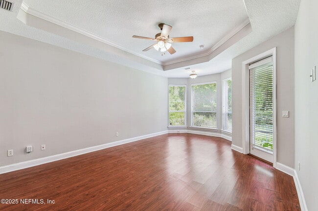 Building Photo - 263 Stonewell Dr