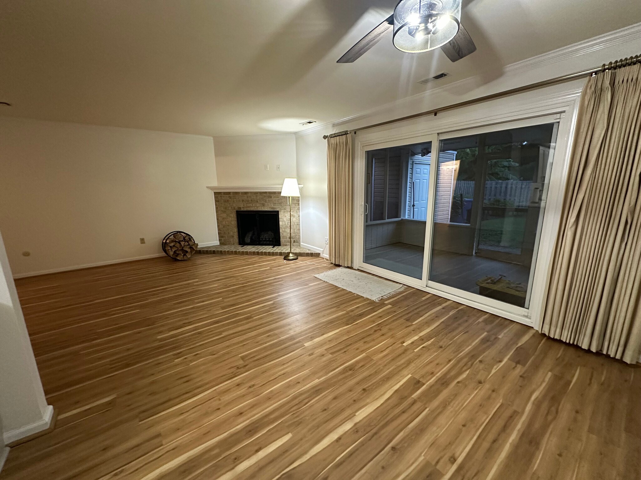 Family Room - 4629 Truman Ln