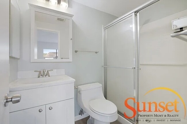 Building Photo - 7755 Starling Dr