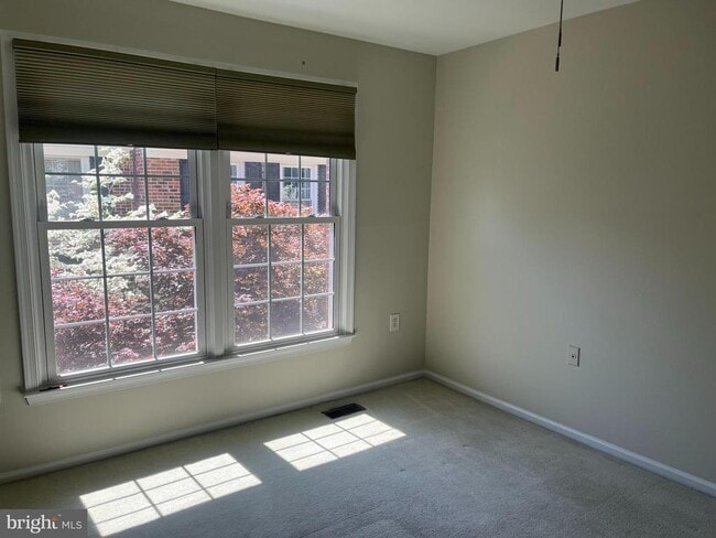 Building Photo - 2518 S Arlington Mill Dr