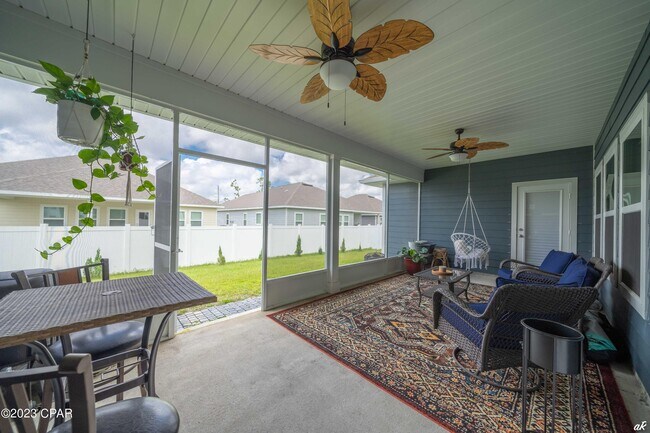 Building Photo - 145 Martingale Lp