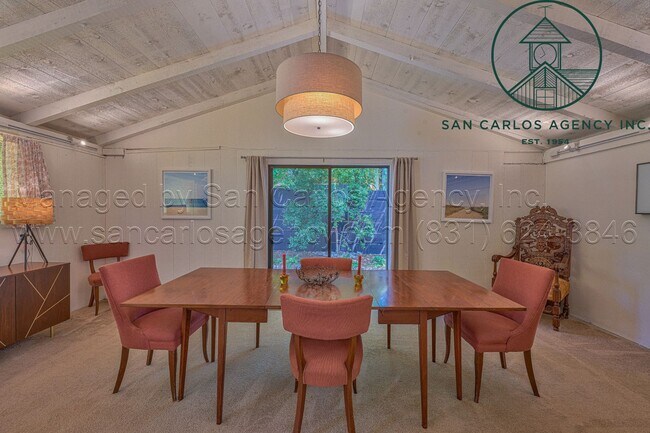 Building Photo - Furnished Two Bedroom Carmel Cottage