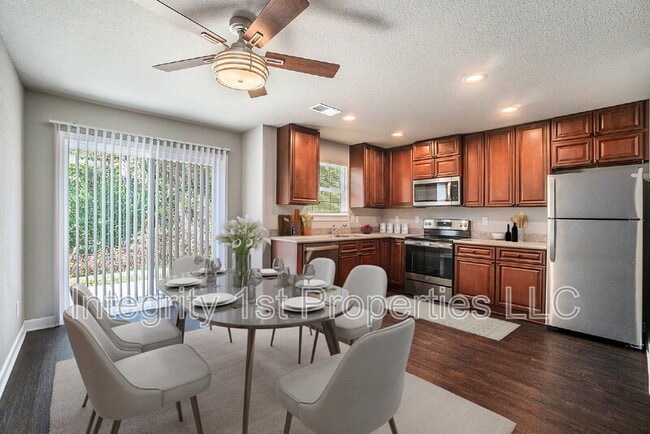 Building Photo - 6293 NE 44th St