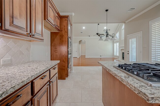 Building Photo - 7206 Spring Meadow Ln