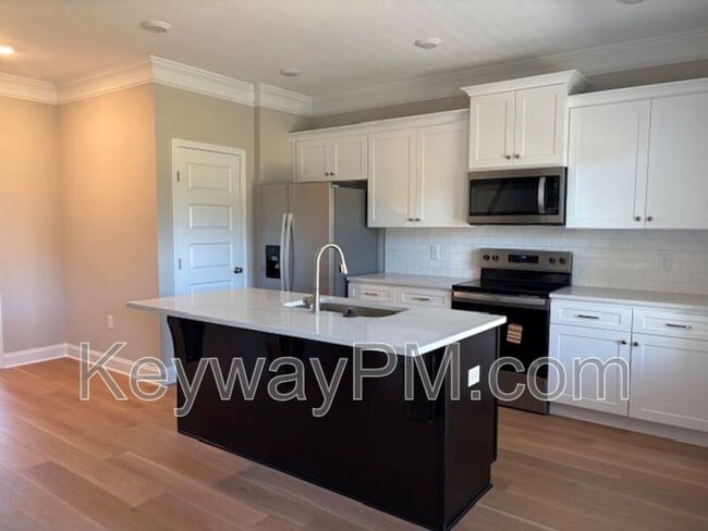 Building Photo - 527 Yuma Ln