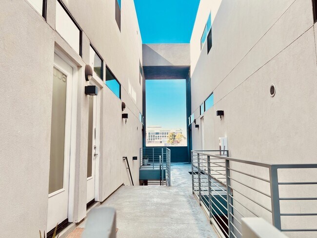 Building Photo - 7301 E Minnezona Ave