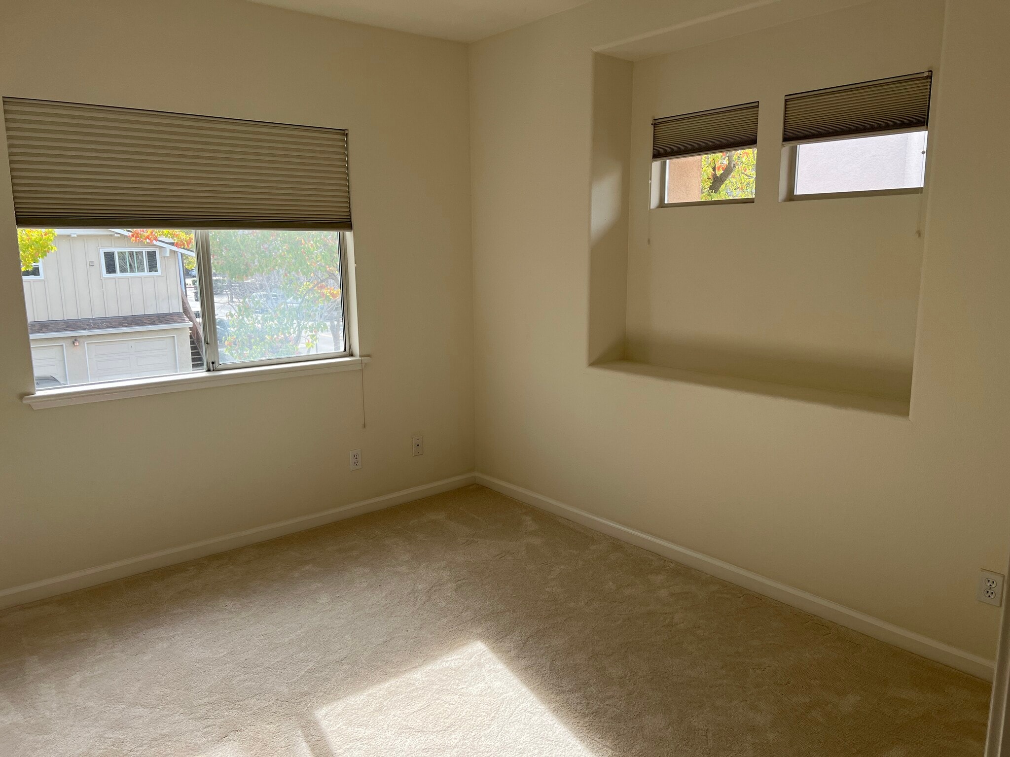 Building Photo - 202 Everett Ave