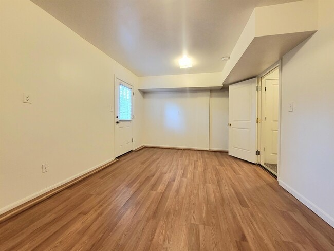 Building Photo - 5413 SE 119th Ave