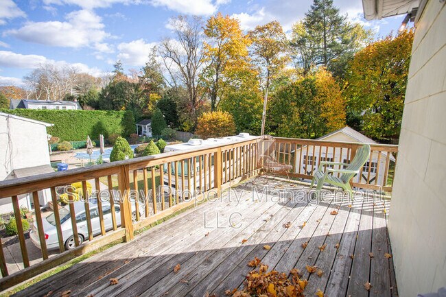 Building Photo - 150 Snyder Pl