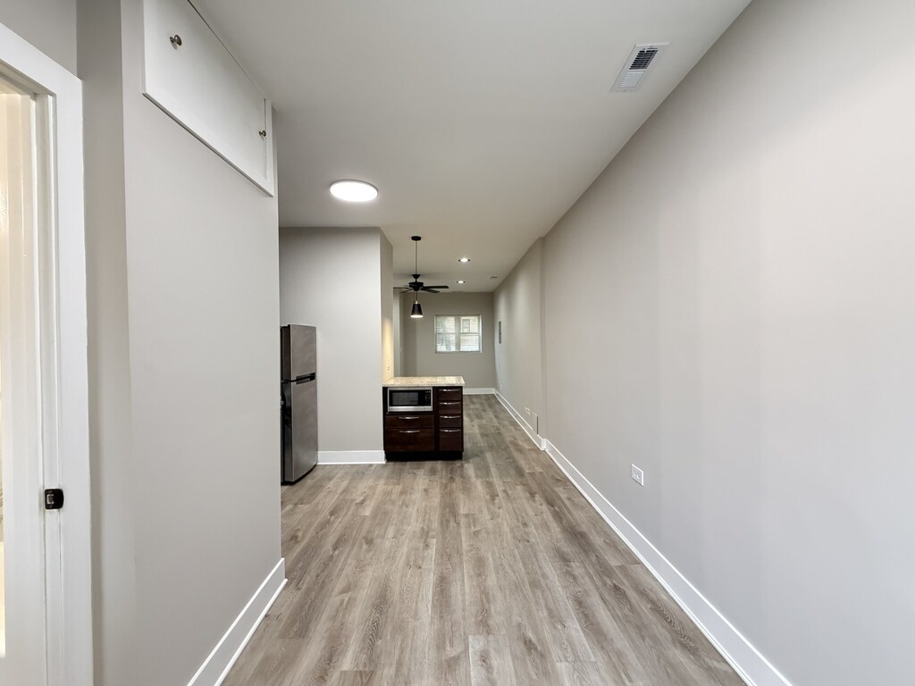 Building Photo - 4020 N Bell Ave