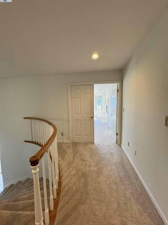 Building Photo - 1295 Whispering Oaks Pl