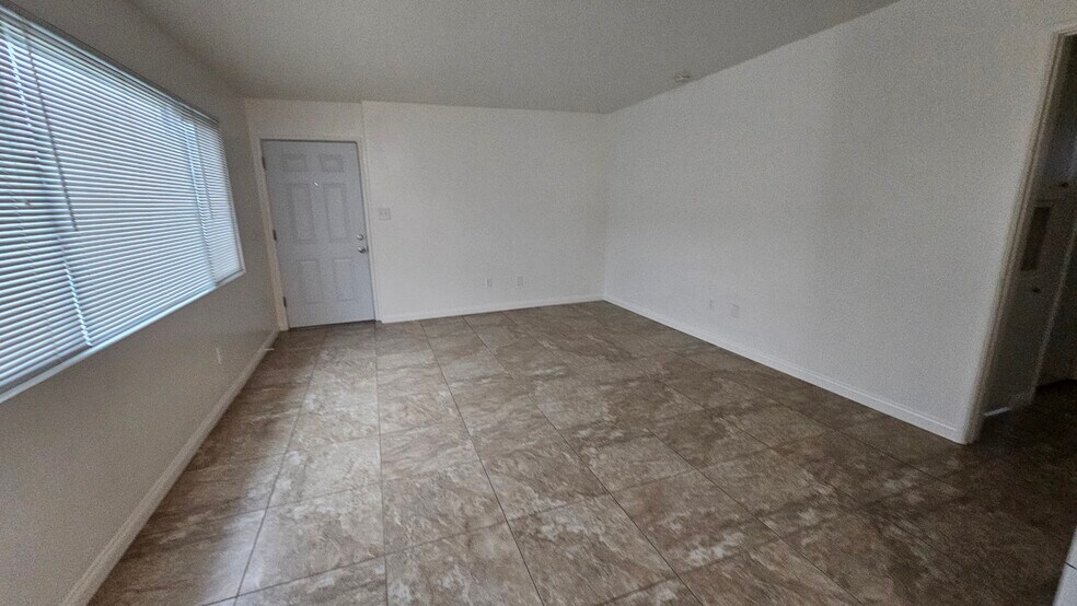 Building Photo - 12973 13th St