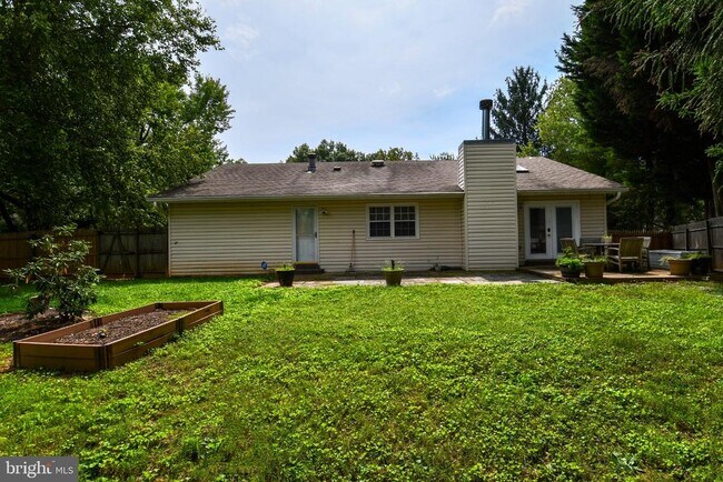 Building Photo - 16500 Sioux Ln